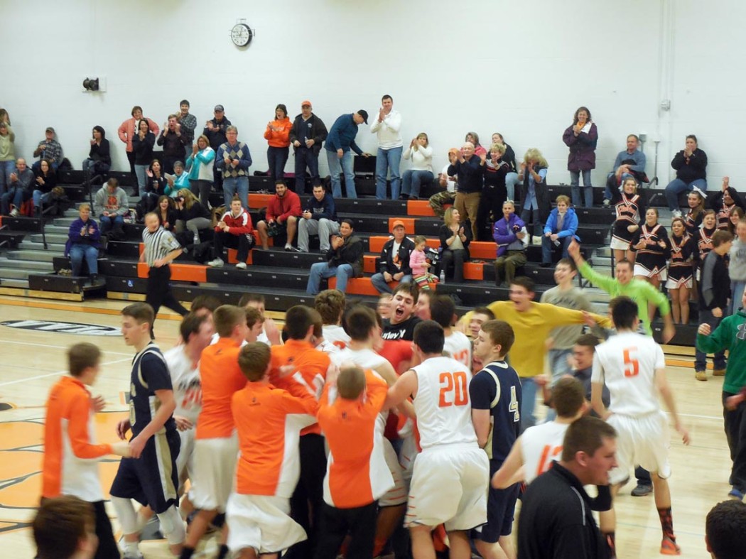 https://clarionsportszone.com/wp-content/uploads/2014/02/201-L-1050x787.jpg