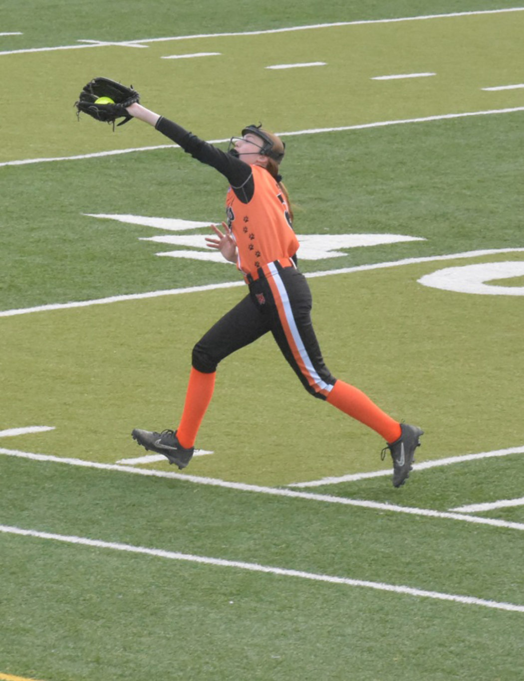 https://clarionsportszone.com/wp-content/uploads/2019/05/Kim-Constantino-Softball-2019-Payton-Simko-nice-catch-at-short-against-KC--1050x1366.jpg