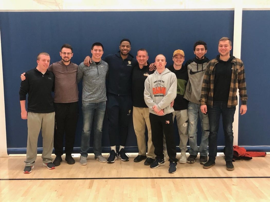 https://clarionsportszone.com/wp-content/uploads/2020/02/Jonathan-Smith-at-Behrend-1-1050x788.jpg