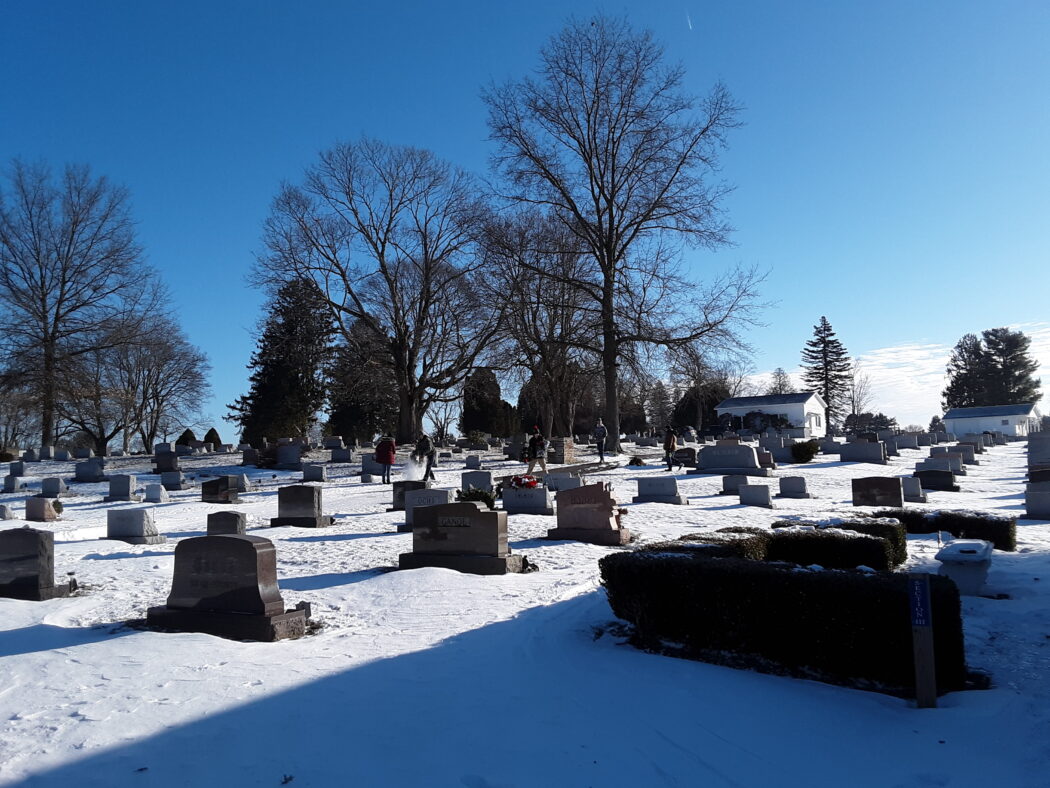 https://clarionsportszone.com/wp-content/uploads/2024/01/Wreath-gathering-2024-2-1050x788.jpg