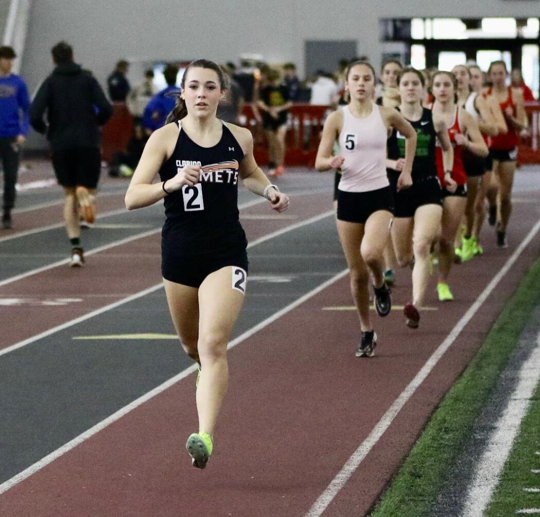 https://clarionsportszone.com/wp-content/uploads/2024/02/Comets-at-YSU-02-20-24-Adia-Jackson-leads-in-the-800m-1050x1004.jpg