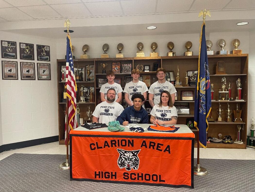 https://clarionsportszone.com/wp-content/uploads/2024/05/Brendon-Wright-signing-6-with-family-1050x788.jpg