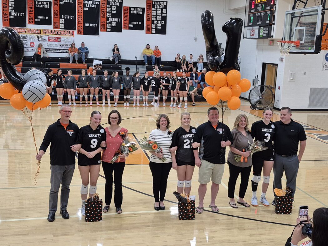 https://clarionsportszone.com/wp-content/uploads/2025/10/Volleyball-Senior-Night-2025-4-Seniors-with-their-parents-Bev-Lauer-photo-1050x788.jpg